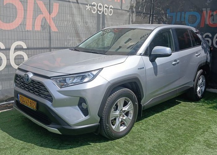 טויוטה RAV4