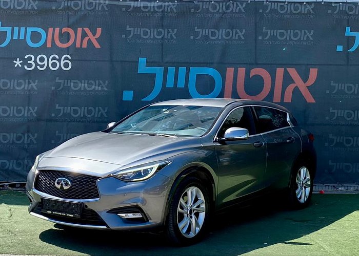 אינפיניטי Q30